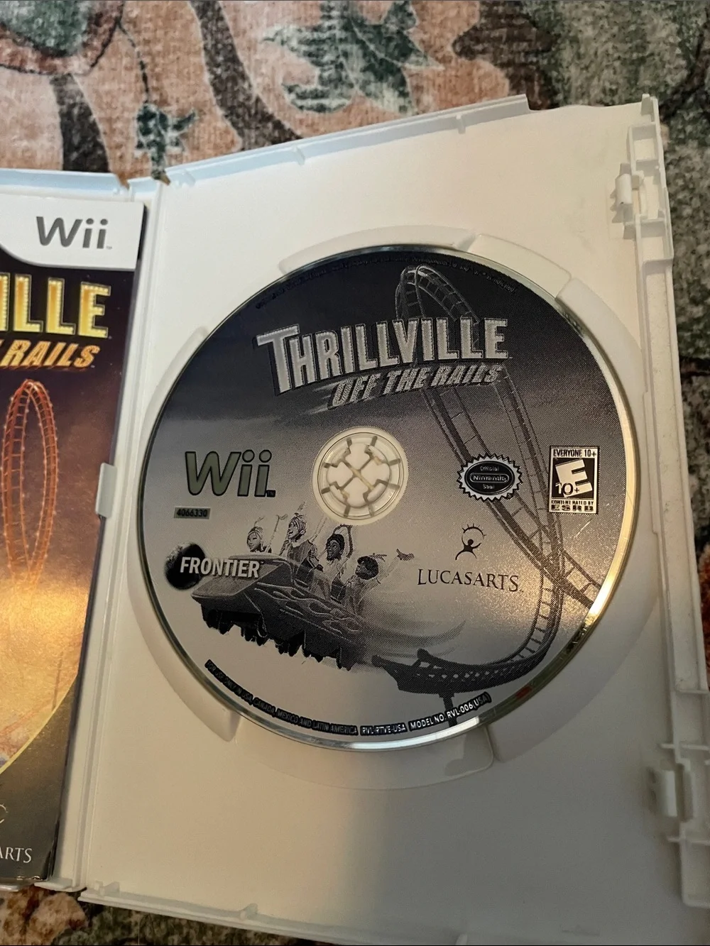 Thrillville: Off the Rails (White Case) - Wii